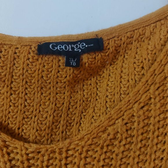 Orange Knitted XL Sweater with Hood - Picture 4 of 5